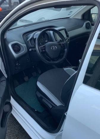 TOYOTA AYGO II 1.0 VVT-I 4CV X-PLAY 5P