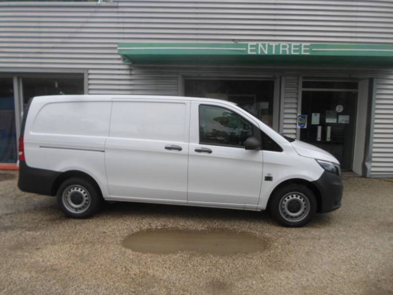 Fourgon Mercedes Vito en LLD à Bordeaux 